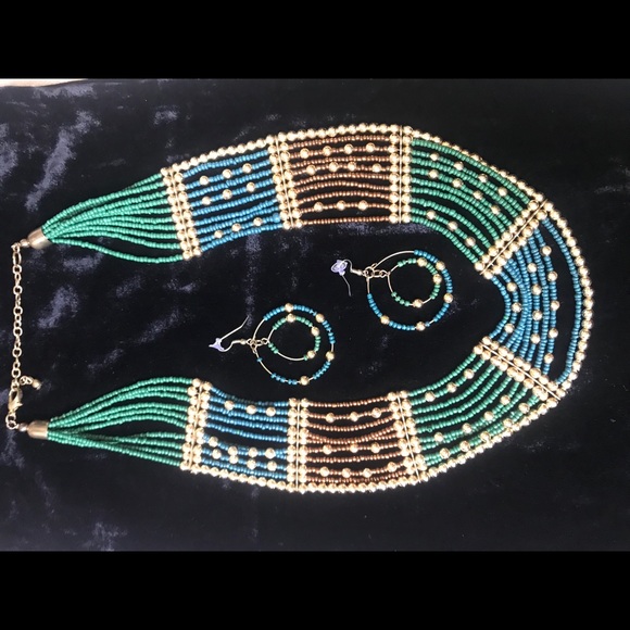 Colorful beaded necklace - Picture 1 of 3